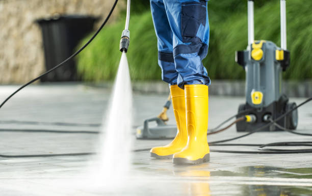 Best Deck Pressure Washing  in North St Paul, MN