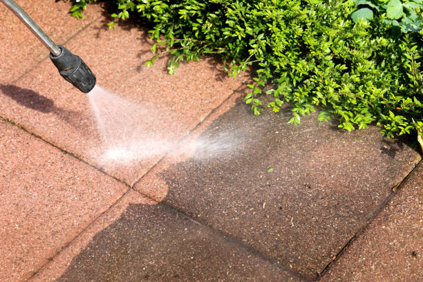 Best Deck Pressure Washing  in North St Paul, MN